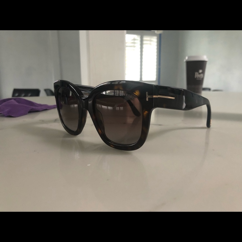 Tom Ford Beatrix-02 TF613 52T 52🔲22